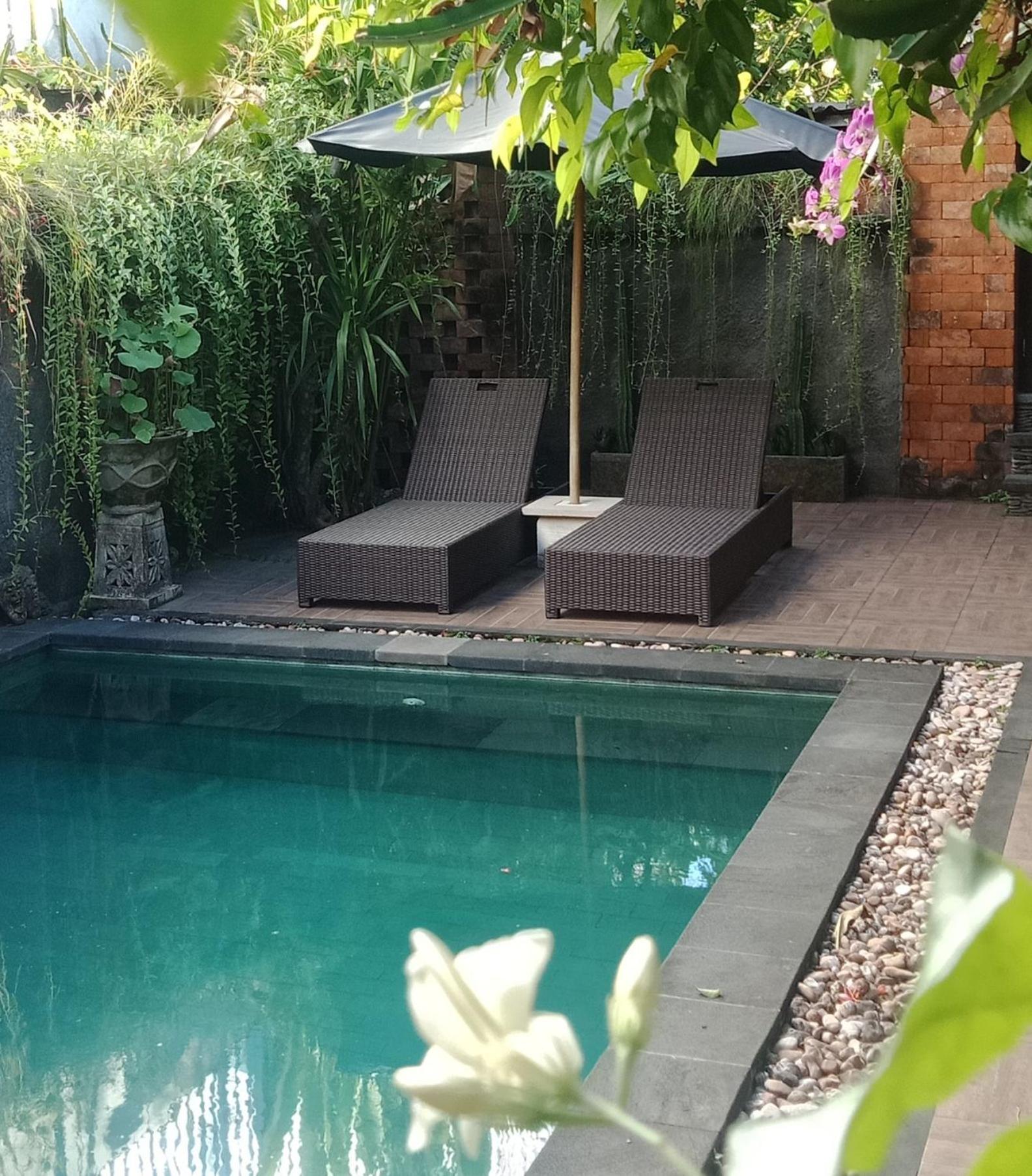 D'Puja Home Stay And Spa 누사두아 외부 사진