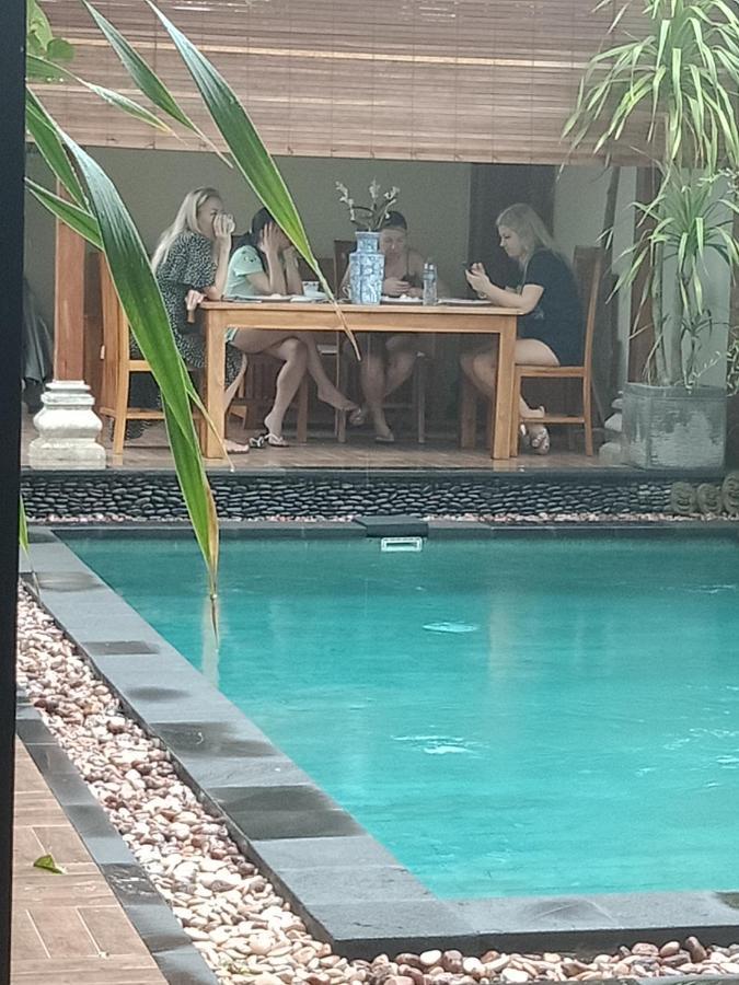 D'Puja Home Stay And Spa 누사두아 외부 사진